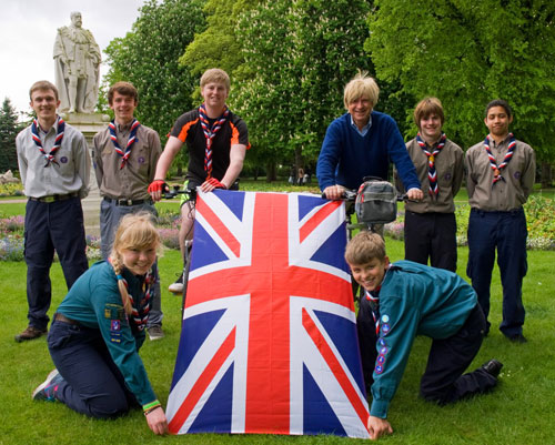 Lichfield to Paris cycle team